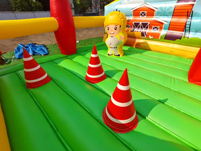 trampoline outdoor bounce house