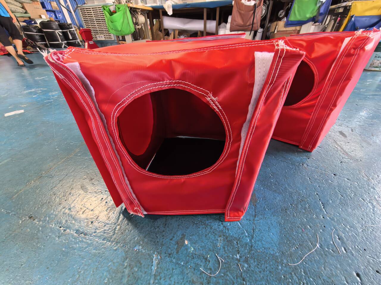 Inflatable air blower cover Inflatable air blower cover